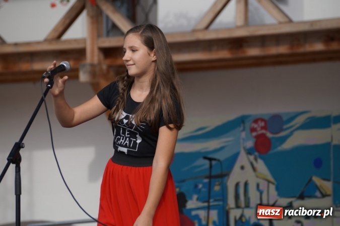 Zdjęcie w galerii na portalu naszraciborz.pl: Nazwa zobowiązuje! Czym Nędza bogata! po raz drugi na zamku wiadomości z regionu