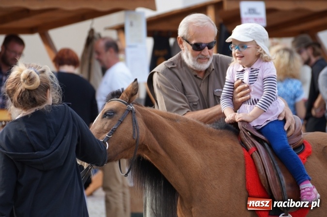 Zdjęcie w galerii na portalu naszraciborz.pl: Nazwa zobowiązuje! Czym Nędza bogata! po raz drugi na zamku wiadomości z regionu