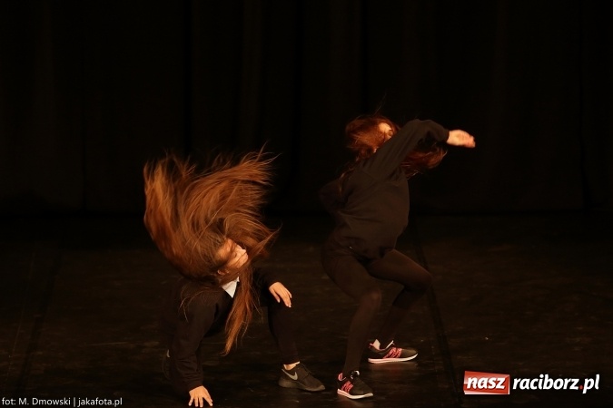 Zdjęcie w galerii na portalu naszraciborz.pl: Najlepsi uczniowie odebrali miejskie stypendia wiadomości z regionu