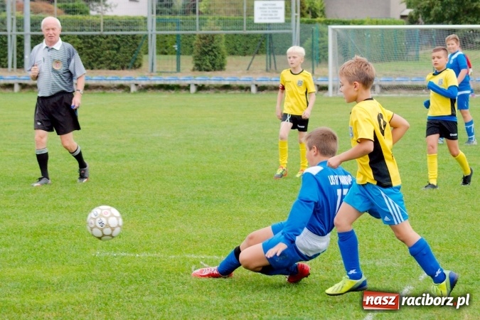 Zdjęcie w galerii na portalu naszraciborz.pl: Orliki: Spóźniona Stal lepsza od Markowic. Cztery gole Romana Podolca wiadomości z regionu