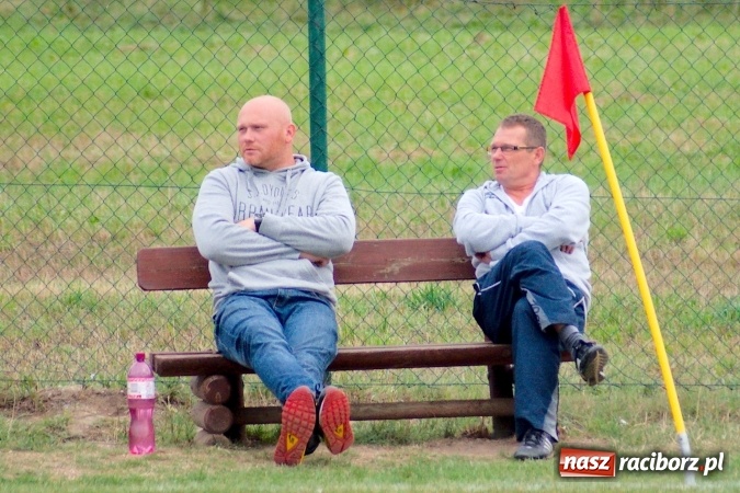 Zdjęcie w galerii na portalu naszraciborz.pl: Orliki: Spóźniona Stal lepsza od Markowic. Cztery gole Romana Podolca wiadomości z regionu