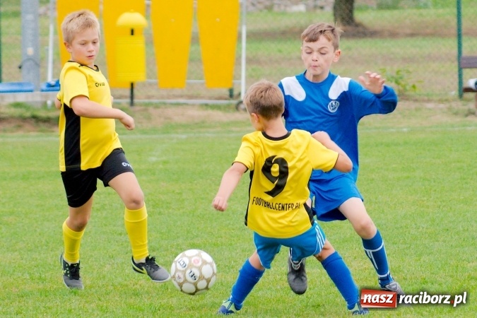 Zdjęcie w galerii na portalu naszraciborz.pl: Orliki: Spóźniona Stal lepsza od Markowic. Cztery gole Romana Podolca wiadomości z regionu