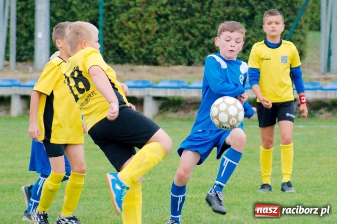 Zdjęcie w galerii na portalu naszraciborz.pl: Orliki: Spóźniona Stal lepsza od Markowic. Cztery gole Romana Podolca wiadomości z regionu