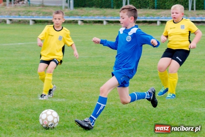 Zdjęcie w galerii na portalu naszraciborz.pl: Orliki: Spóźniona Stal lepsza od Markowic. Cztery gole Romana Podolca wiadomości z regionu