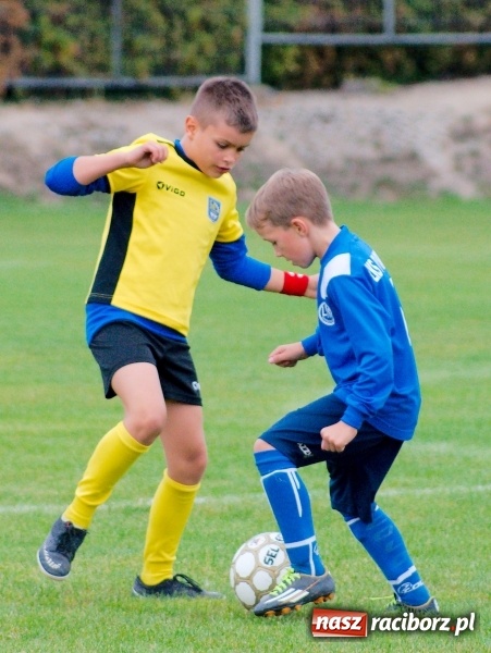 Zdjęcie w galerii na portalu naszraciborz.pl: Orliki: Spóźniona Stal lepsza od Markowic. Cztery gole Romana Podolca wiadomości z regionu