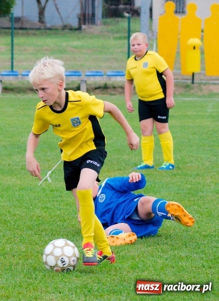 Zdjęcie w galerii na portalu naszraciborz.pl: Orliki: Spóźniona Stal lepsza od Markowic. Cztery gole Romana Podolca wiadomości z regionu