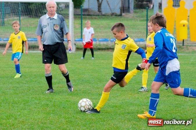 Zdjęcie w galerii na portalu naszraciborz.pl: Orliki: Spóźniona Stal lepsza od Markowic. Cztery gole Romana Podolca wiadomości z regionu