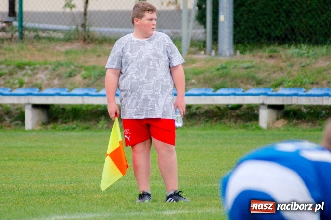 Zdjęcie w galerii na portalu naszraciborz.pl: Orliki: Spóźniona Stal lepsza od Markowic. Cztery gole Romana Podolca wiadomości z regionu