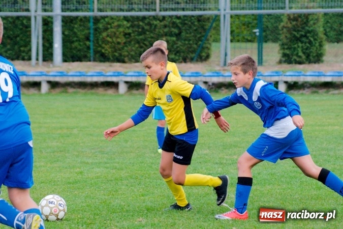 Zdjęcie w galerii na portalu naszraciborz.pl: Orliki: Spóźniona Stal lepsza od Markowic. Cztery gole Romana Podolca wiadomości z regionu