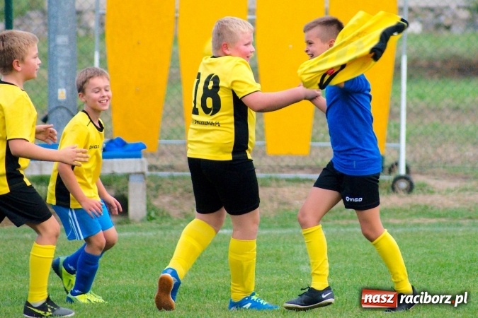 Zdjęcie w galerii na portalu naszraciborz.pl: Orliki: Spóźniona Stal lepsza od Markowic. Cztery gole Romana Podolca wiadomości z regionu