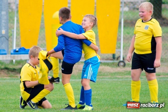 Zdjęcie w galerii na portalu naszraciborz.pl: Orliki: Spóźniona Stal lepsza od Markowic. Cztery gole Romana Podolca wiadomości z regionu