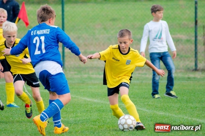 Zdjęcie w galerii na portalu naszraciborz.pl: Orliki: Spóźniona Stal lepsza od Markowic. Cztery gole Romana Podolca wiadomości z regionu