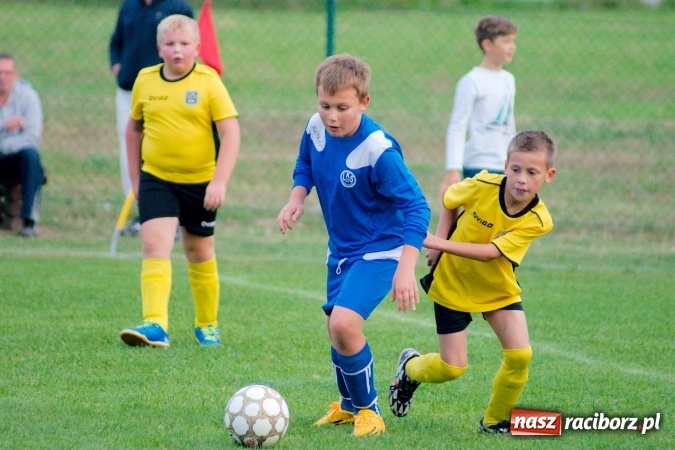 Zdjęcie w galerii na portalu naszraciborz.pl: Orliki: Spóźniona Stal lepsza od Markowic. Cztery gole Romana Podolca wiadomości z regionu