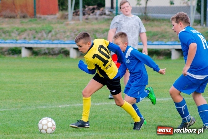 Zdjęcie w galerii na portalu naszraciborz.pl: Orliki: Spóźniona Stal lepsza od Markowic. Cztery gole Romana Podolca wiadomości z regionu
