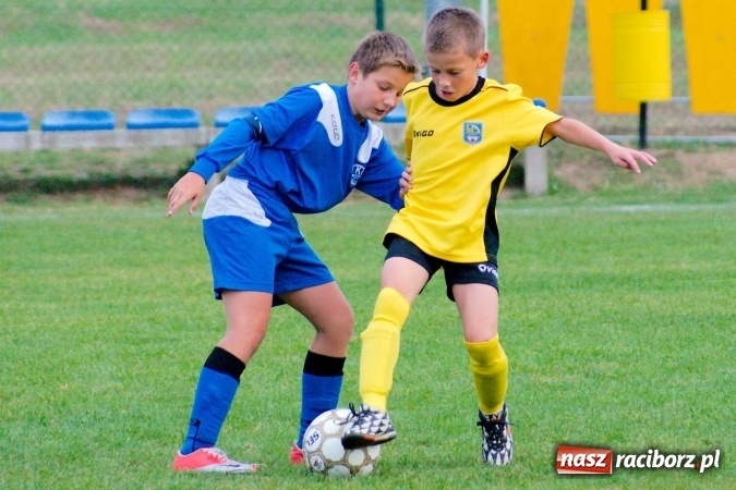 Zdjęcie w galerii na portalu naszraciborz.pl: Orliki: Spóźniona Stal lepsza od Markowic. Cztery gole Romana Podolca wiadomości z regionu
