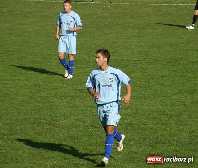 Zdjęcie w galerii na portalu naszraciborz.pl: W meczu siódmej kolejki - siedem goli na Srebrnej wiadomości z regionu