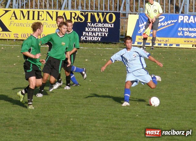 Zdjęcie w galerii na portalu naszraciborz.pl: W meczu siódmej kolejki - siedem goli na Srebrnej wiadomości z regionu