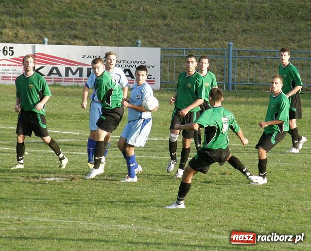 Zdjęcie w galerii na portalu naszraciborz.pl: W meczu siódmej kolejki - siedem goli na Srebrnej wiadomości z regionu