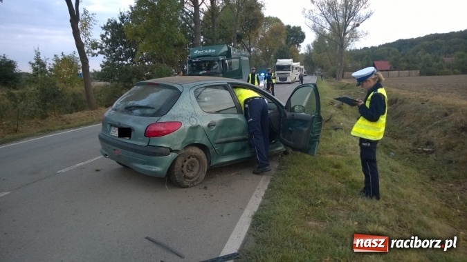 Zdjęcie w galerii na portalu naszraciborz.pl: Wypadek na drodze Racibórz-Lubomia! wiadomości z regionu