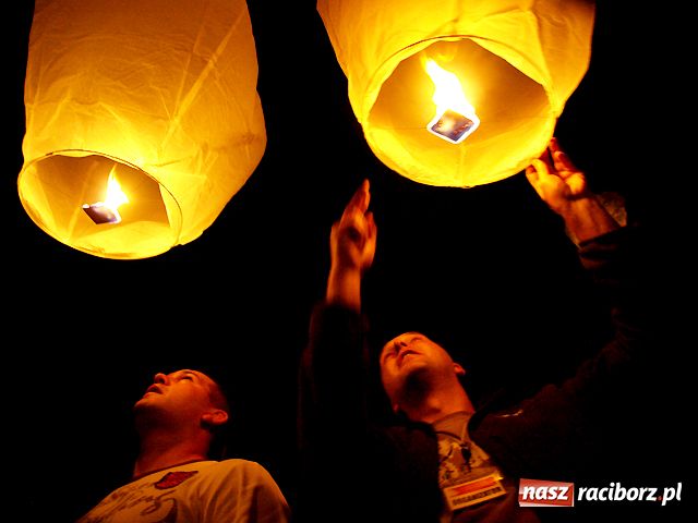 Zdjęcie w galerii na portalu naszraciborz.pl: Blue Cafe i CHIŃSKIE LAMPIONY wiadomości z regionu