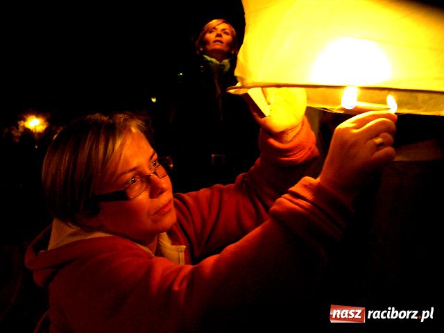 Zdjęcie w galerii na portalu naszraciborz.pl: Blue Cafe i CHIŃSKIE LAMPIONY wiadomości z regionu