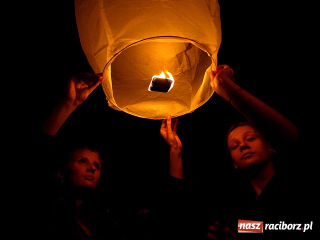 Zdjęcie w galerii na portalu naszraciborz.pl: Blue Cafe i CHIŃSKIE LAMPIONY wiadomości z regionu