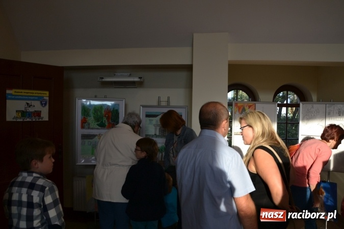 Zdjęcie w galerii na portalu naszraciborz.pl: Zamek inspiracją artystyczną - spotkanie otwierające wystawę prac na Zamku Piastowskim wiadomości z regionu