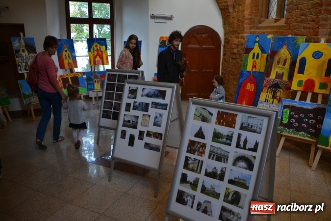 Zdjęcie w galerii na portalu naszraciborz.pl: Zamek inspiracją artystyczną - spotkanie otwierające wystawę prac na Zamku Piastowskim wiadomości z regionu