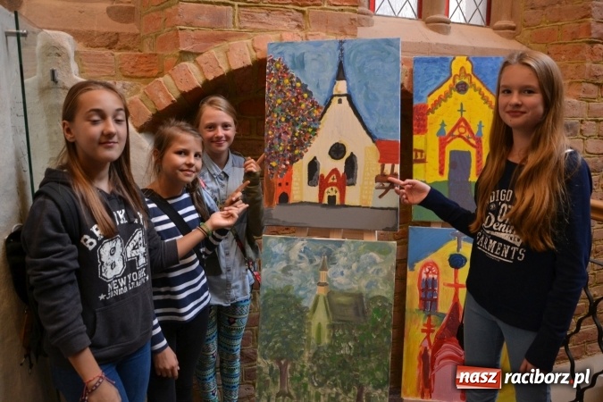 Zdjęcie w galerii na portalu naszraciborz.pl: Zamek inspiracją artystyczną - spotkanie otwierające wystawę prac na Zamku Piastowskim wiadomości z regionu