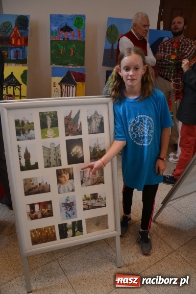 Zdjęcie w galerii na portalu naszraciborz.pl: Zamek inspiracją artystyczną - spotkanie otwierające wystawę prac na Zamku Piastowskim wiadomości z regionu
