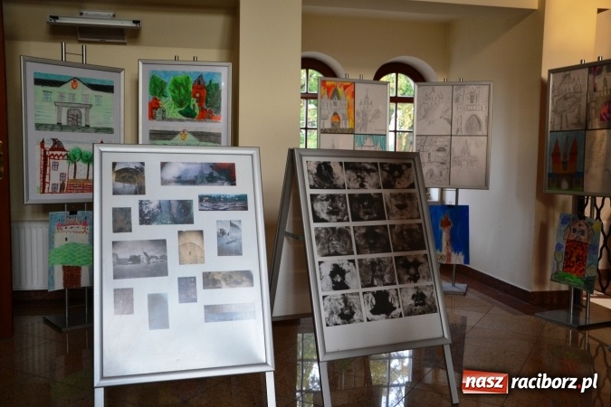 Zdjęcie w galerii na portalu naszraciborz.pl: Zamek inspiracją artystyczną - spotkanie otwierające wystawę prac na Zamku Piastowskim wiadomości z regionu