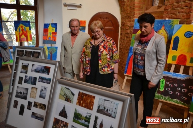Zdjęcie w galerii na portalu naszraciborz.pl: Zamek inspiracją artystyczną - spotkanie otwierające wystawę prac na Zamku Piastowskim wiadomości z regionu