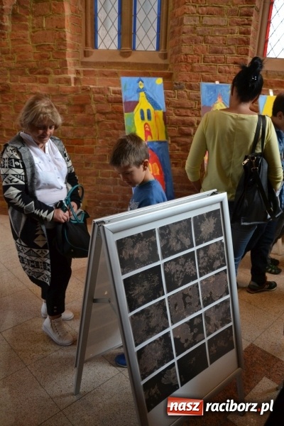 Zdjęcie w galerii na portalu naszraciborz.pl: Zamek inspiracją artystyczną - spotkanie otwierające wystawę prac na Zamku Piastowskim wiadomości z regionu