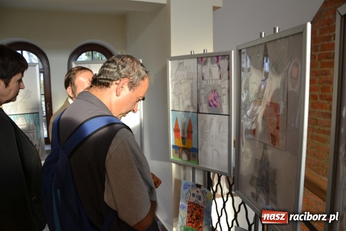 Zdjęcie w galerii na portalu naszraciborz.pl: Zamek inspiracją artystyczną - spotkanie otwierające wystawę prac na Zamku Piastowskim wiadomości z regionu