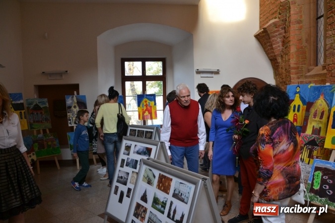 Zdjęcie w galerii na portalu naszraciborz.pl: Zamek inspiracją artystyczną - spotkanie otwierające wystawę prac na Zamku Piastowskim wiadomości z regionu