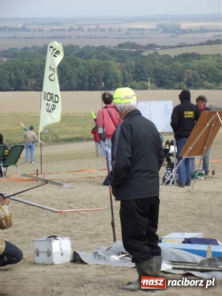 Zdjęcie w galerii na portalu naszraciborz.pl: Trzy zamki - zawody modeli latających F1E wiadomości z regionu