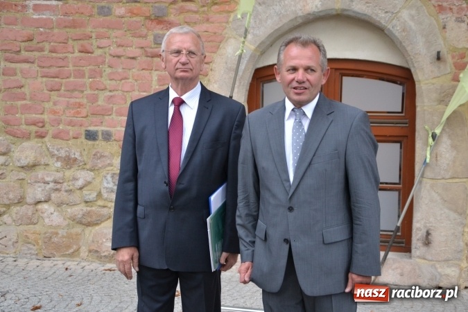 Zdjęcie w galerii na portalu naszraciborz.pl: Trzy zamki - zawody modeli latających F1E wiadomości z regionu