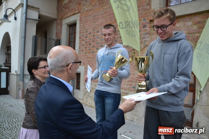 Zdjęcie w galerii na portalu naszraciborz.pl: Trzy zamki - zawody modeli latających F1E wiadomości z regionu