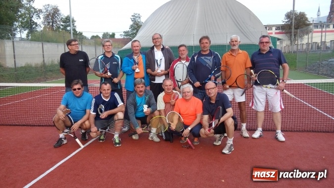 Zdjęcie w galerii na portalu naszraciborz.pl: Ponad sześćdziesięciu zawodników wzięło udział w turnieju tenisowym  wiadomości z regionu