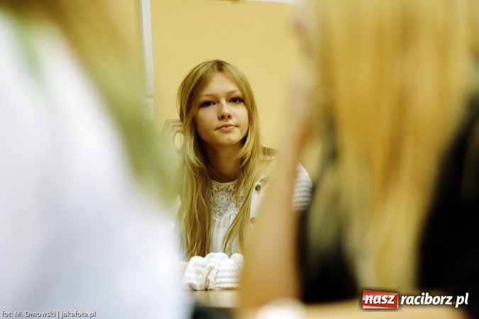 Zdjęcie w galerii na portalu naszraciborz.pl: II LO obchodziło dziś Europejski Dzień Języków Obcych wiadomości z regionu