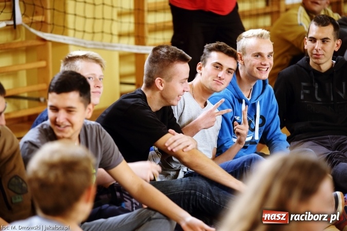 Zdjęcie w galerii na portalu naszraciborz.pl: II LO obchodziło dziś Europejski Dzień Języków Obcych wiadomości z regionu