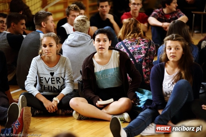 Zdjęcie w galerii na portalu naszraciborz.pl: II LO obchodziło dziś Europejski Dzień Języków Obcych wiadomości z regionu