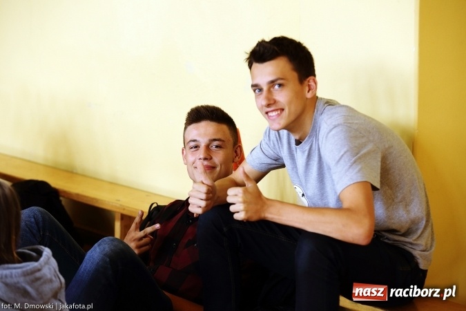 Zdjęcie w galerii na portalu naszraciborz.pl: II LO obchodziło dziś Europejski Dzień Języków Obcych wiadomości z regionu