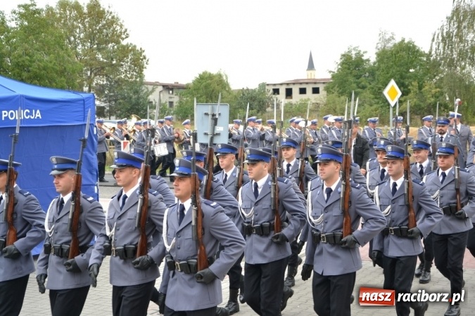 Zdjęcie w galerii na portalu naszraciborz.pl: Policjanci oficjalnie wrócili do pracy w Komisariacie Krzyżanowice - zobacz jak wygląda po gruntownej modernizacji wiadomości z regionu