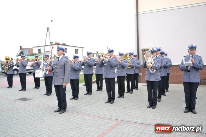 Zdjęcie w galerii na portalu naszraciborz.pl: Policjanci oficjalnie wrócili do pracy w Komisariacie Krzyżanowice - zobacz jak wygląda po gruntownej modernizacji wiadomości z regionu