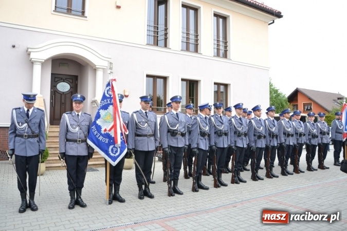 Zdjęcie w galerii na portalu naszraciborz.pl: Policjanci oficjalnie wrócili do pracy w Komisariacie Krzyżanowice - zobacz jak wygląda po gruntownej modernizacji wiadomości z regionu