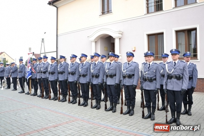 Zdjęcie w galerii na portalu naszraciborz.pl: Policjanci oficjalnie wrócili do pracy w Komisariacie Krzyżanowice - zobacz jak wygląda po gruntownej modernizacji wiadomości z regionu