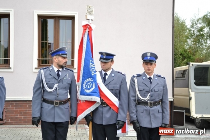 Zdjęcie w galerii na portalu naszraciborz.pl: Policjanci oficjalnie wrócili do pracy w Komisariacie Krzyżanowice - zobacz jak wygląda po gruntownej modernizacji wiadomości z regionu