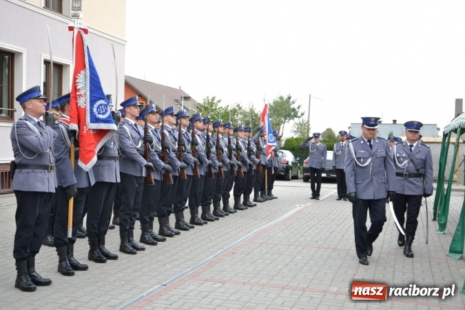 Zdjęcie w galerii na portalu naszraciborz.pl: Policjanci oficjalnie wrócili do pracy w Komisariacie Krzyżanowice - zobacz jak wygląda po gruntownej modernizacji wiadomości z regionu