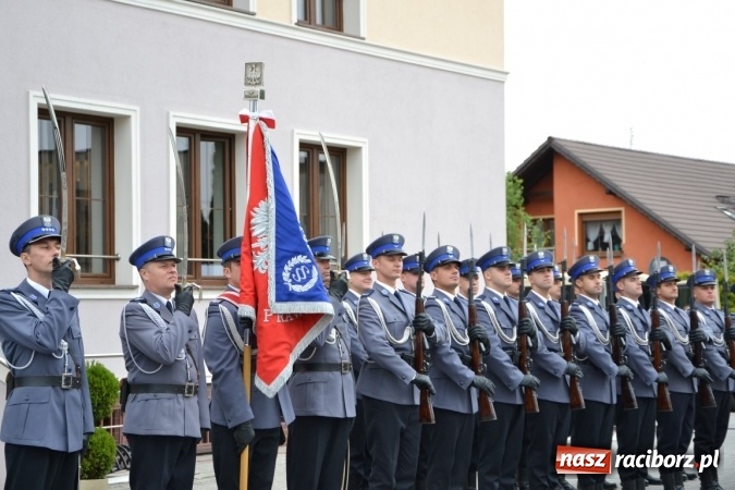 Zdjęcie w galerii na portalu naszraciborz.pl: Policjanci oficjalnie wrócili do pracy w Komisariacie Krzyżanowice - zobacz jak wygląda po gruntownej modernizacji wiadomości z regionu